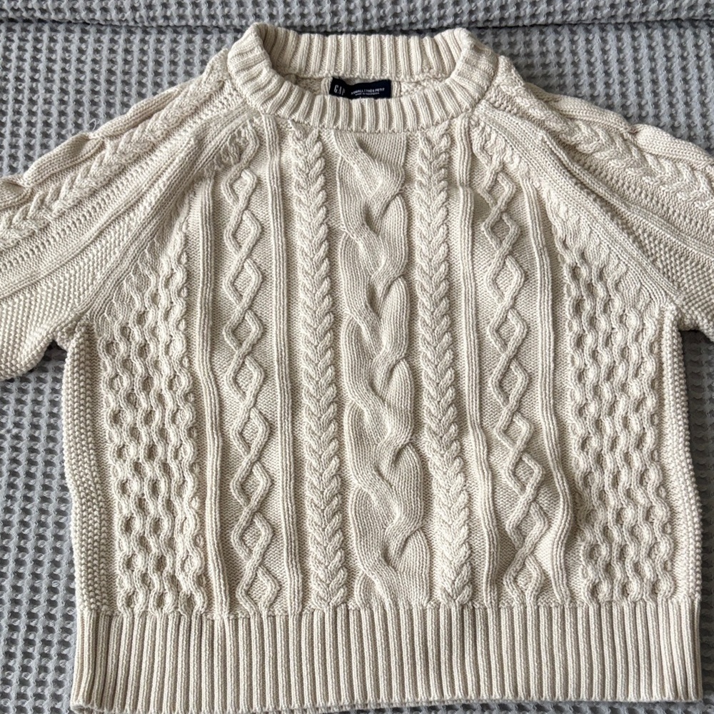 GAP 100% Cotton Cable Knit Sweater - Picture 4 of 8